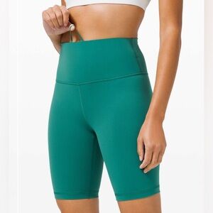 Lululemon Wunder Train High Rise Short 8"